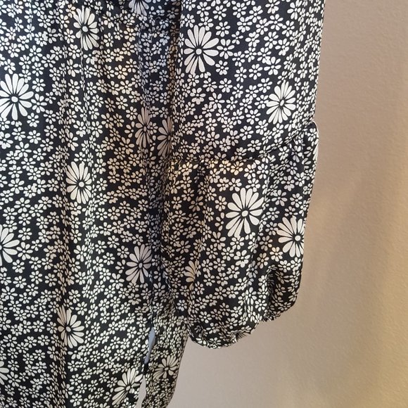 Dressy Top Long Sleeves Black White Peasant BOHO - Picture 5 of 7